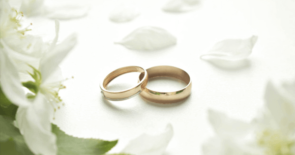 emas yang menjadi perhiasan seperti cincin, kalung, gelang dll